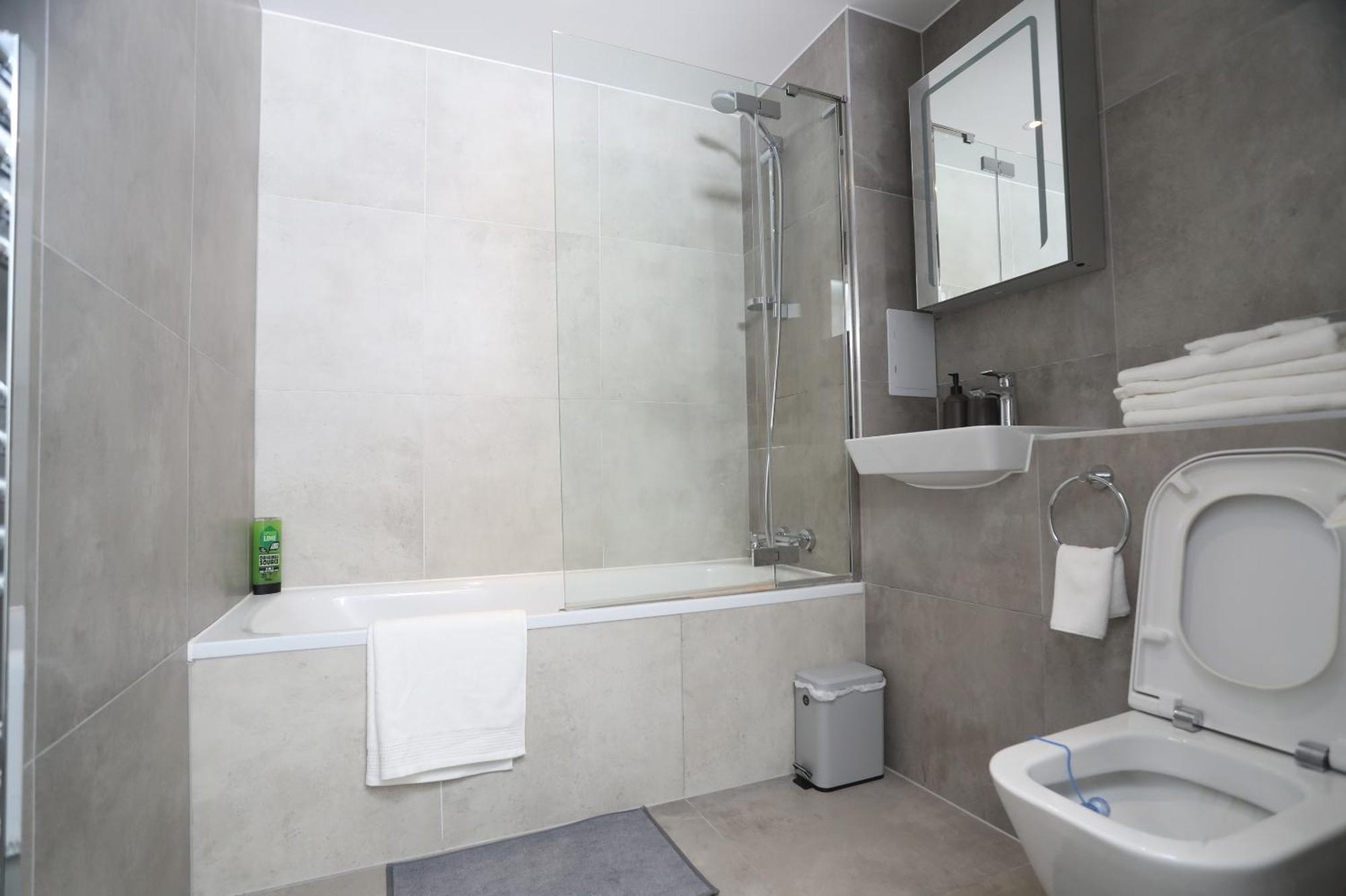 Luxury Apartments In Central Watford Вотфорд Екстер'єр фото
